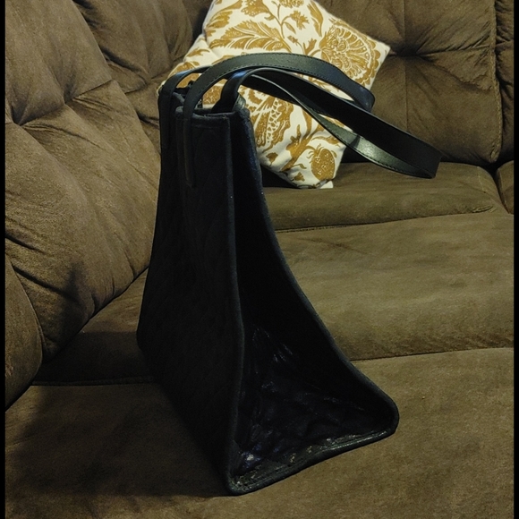 Quilted Tote with Wristlet - Picture 3 of 8